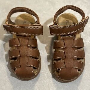NWOT The Children’s Place boys brown leather sandals - 9T
